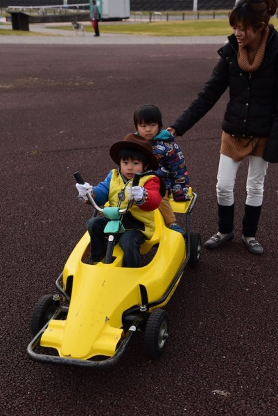 押すと怒るけど押さないと進まない