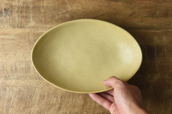 楕円が使いやすい23.8cmカレー皿 黄瀬戸