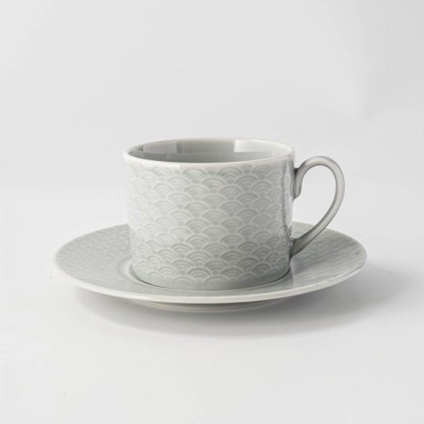 Kissho cup and saucer detail
